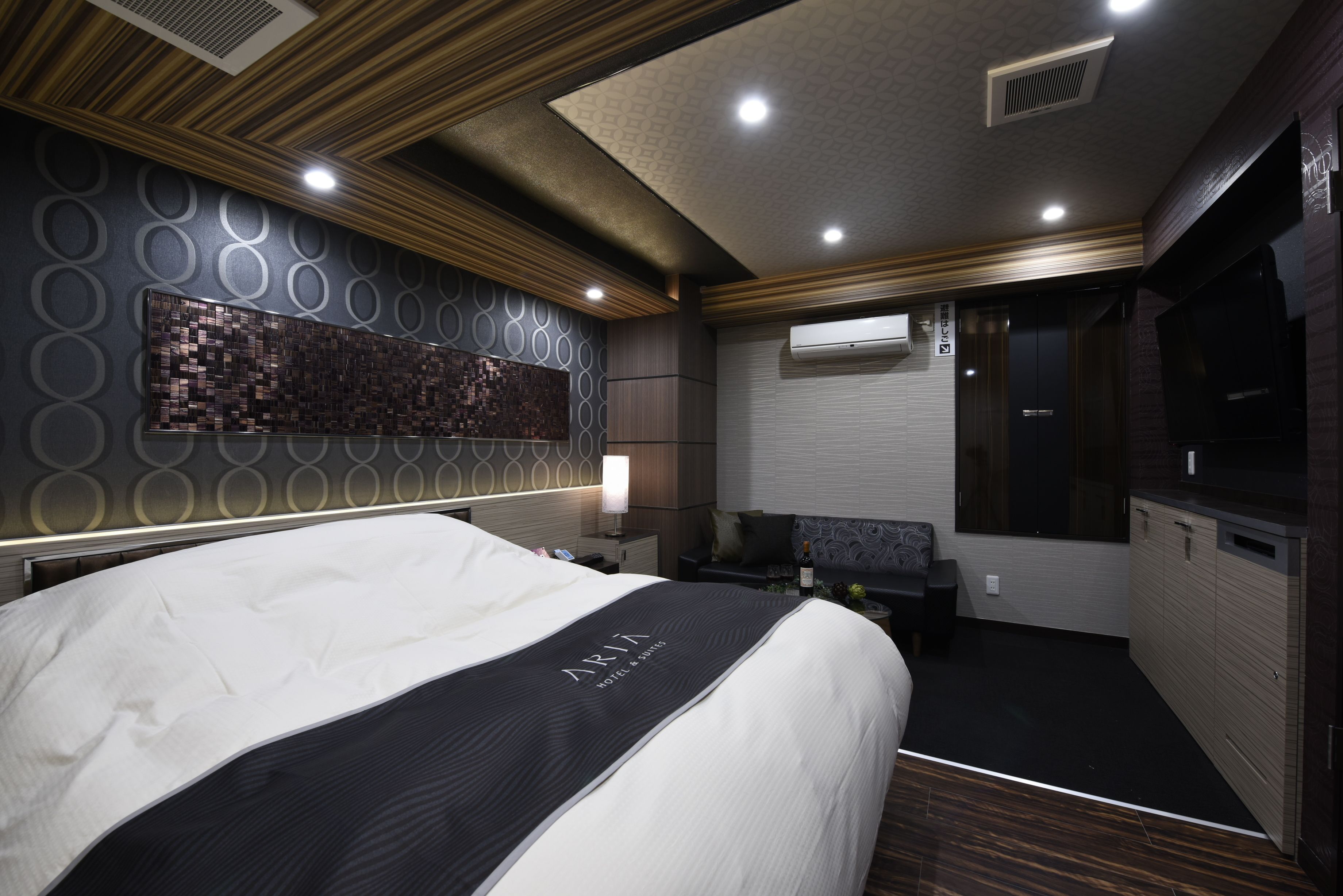 standard double room, non smoking | minibar, blackout curtains, soundproofing, rollaway beds