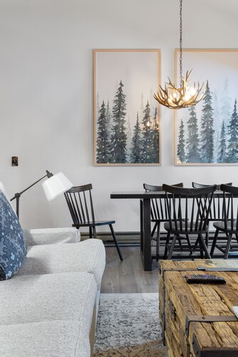 Outpost: Larkspur 1223