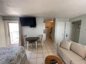 Iron/ironing board, free WiFi, bed sheets