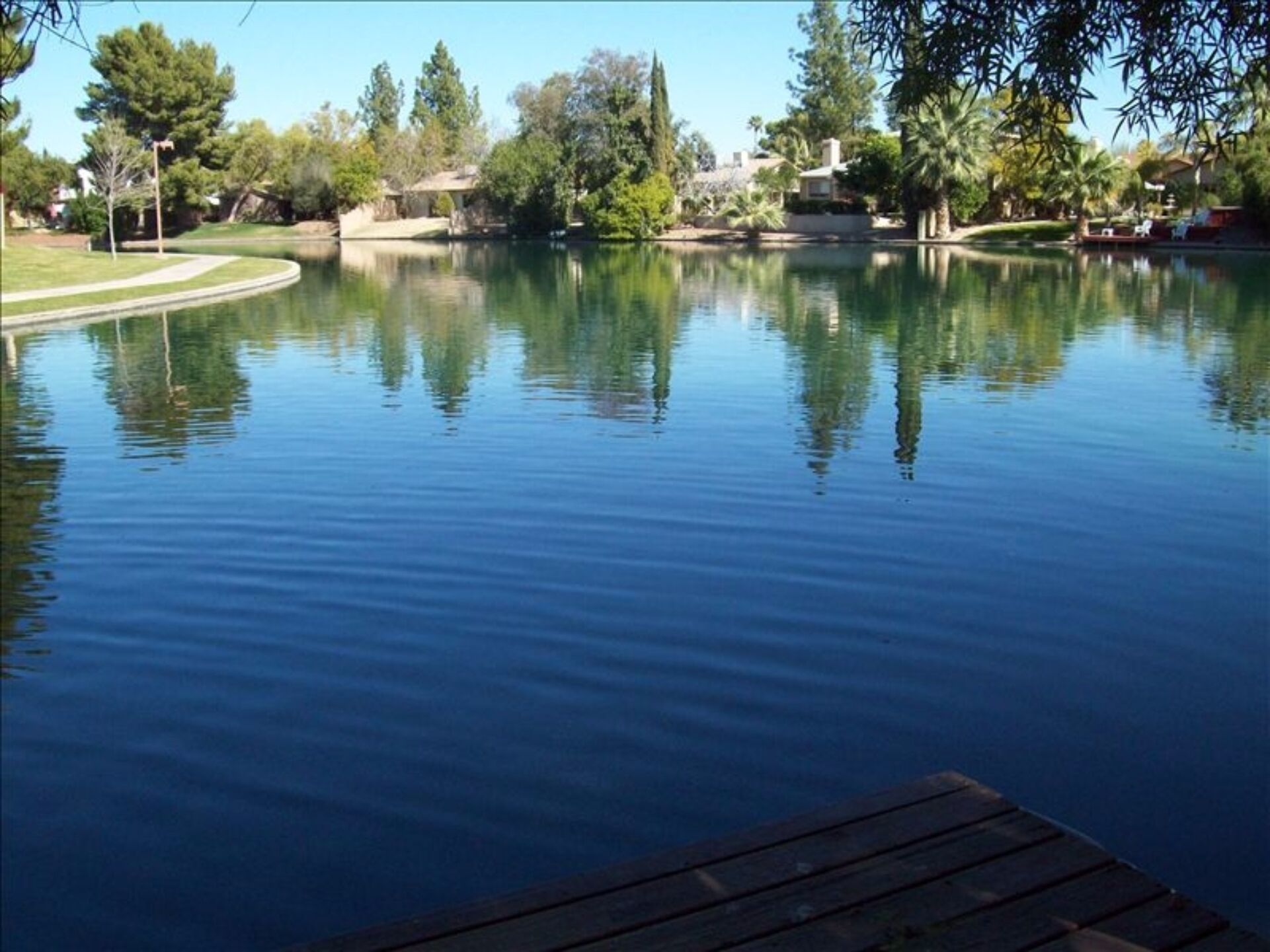 4 Bedroom- One Story Waterfront Home w/ Boat. Garage. 2 Night min through Nov