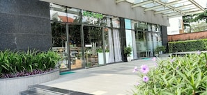 Spa - Studio Apartment near Airport (Ho Chi Minh City)