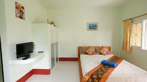Rollaway beds, free WiFi