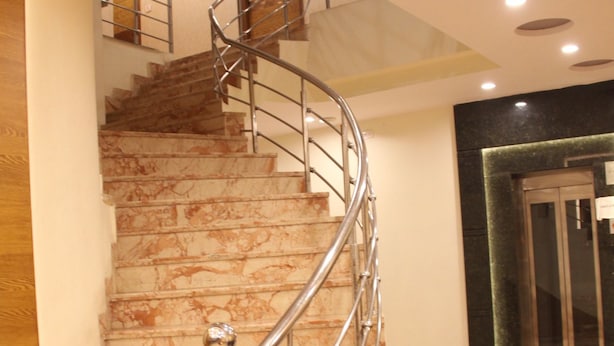 Exterior - Hotel Golden Oasis Delhi (New Delhi)