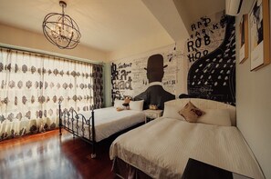 Deluxe Quadruple Room, 1 Bedroom | 2 bedrooms, desk, laptop workspace, blackout drapes - Hualien 5FM Homestay-Jianlin (Hualien City)