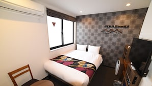 A hotel room with a bed, a chair, a TV, and a window. - Laon Inn Gion Nawate (Kyoto)