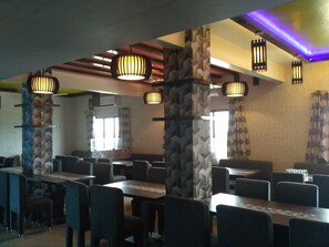 Restaurant - Hotel The Greetings (Pune)