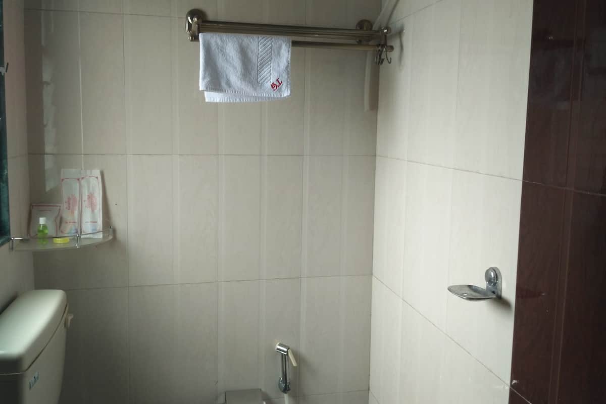Executive Double Room, Park View | Bathroom