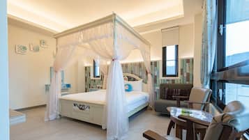 Quarto casal luxo, banheiro privativo | Individualmente decorados, individualmente mobiliados, escrivaninha