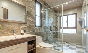 Shower, free toiletries, hair dryer, slippers - Happiness Is Coming - Sunwater (Hualien City)