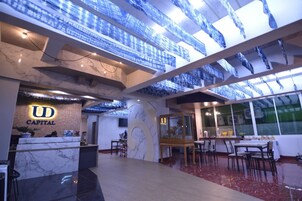 Mostrador para check-in y check-out