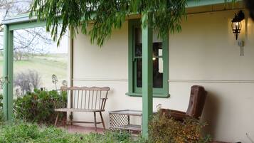 Casa Classic, 2 camere da letto (The Farmers Cottage) | Terrazza/patio
