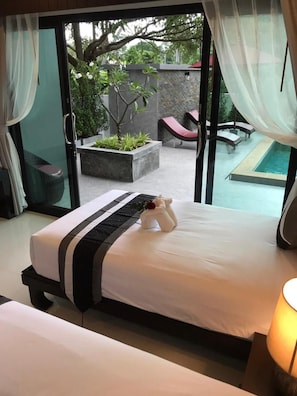 In-room safe, desk, blackout curtains, rollaway beds - Amarina Green Hotel (Koh Samui)