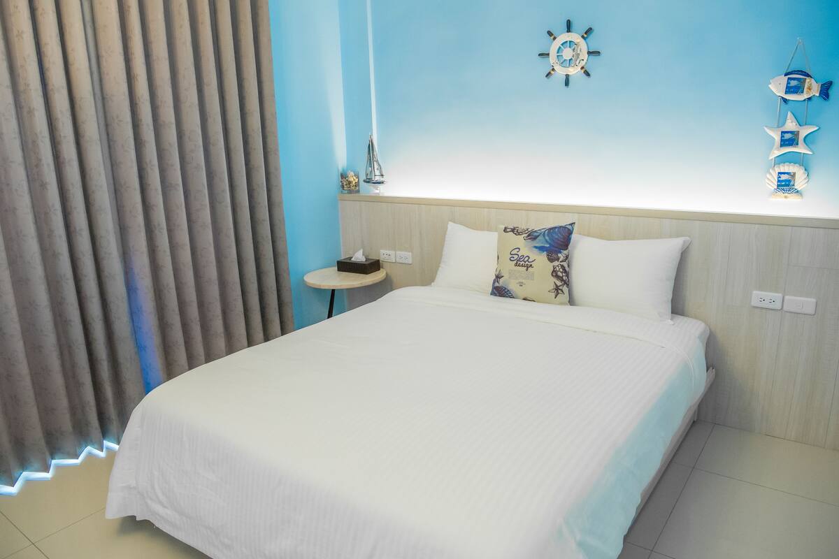 Deluxe-Vierbettzimmer | Verdunkelungsvorhänge, kostenloses WLAN, Bettwäsche