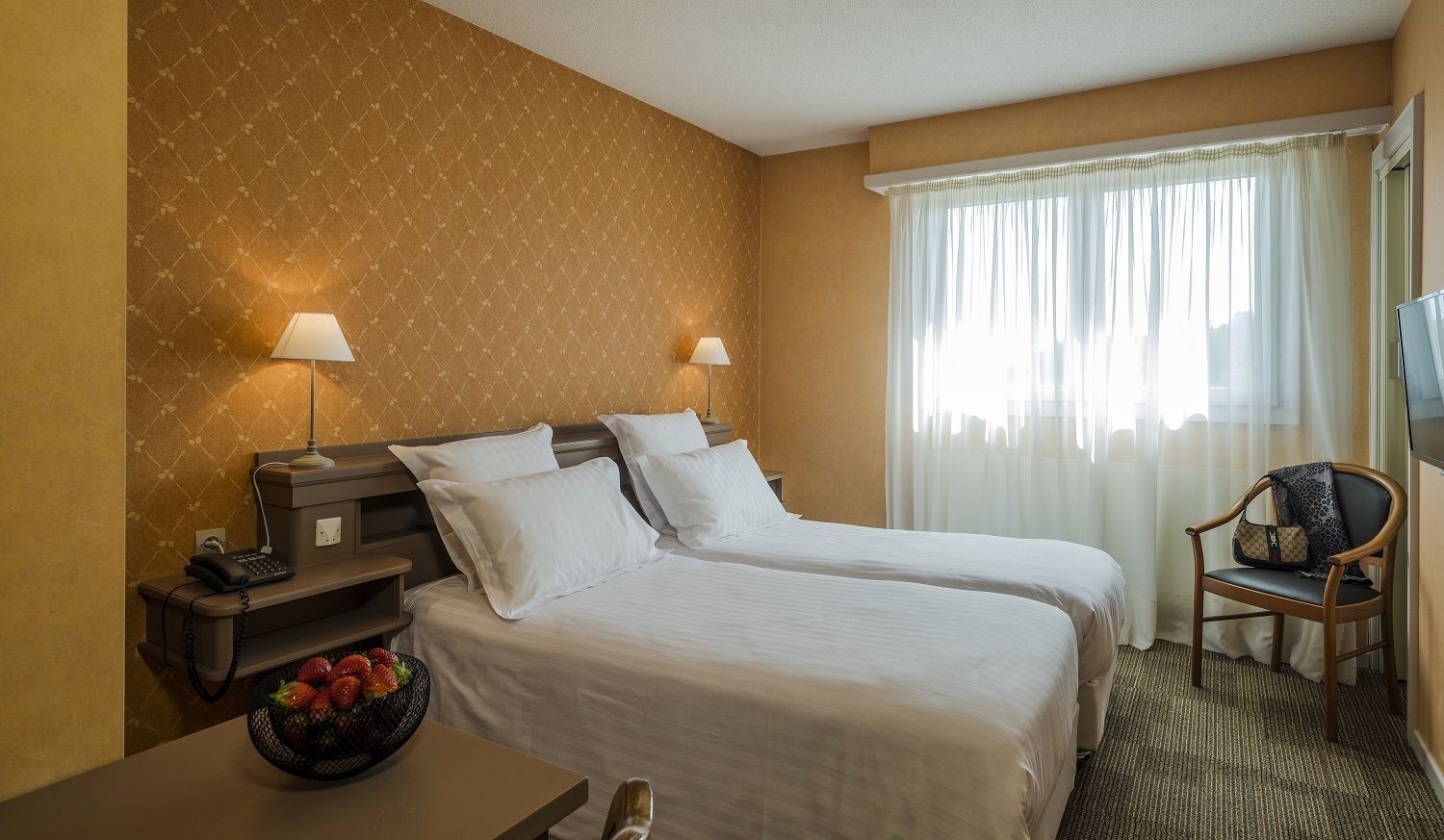 standard double or twin room | 1 bedroom, in-room safe, individually decorated, individually furnished