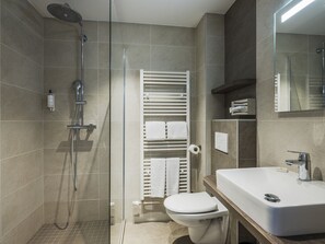 Superior Double or Twin Room | Bathroom - Hôtel Restaurant Au Riesling (Zellenberg)