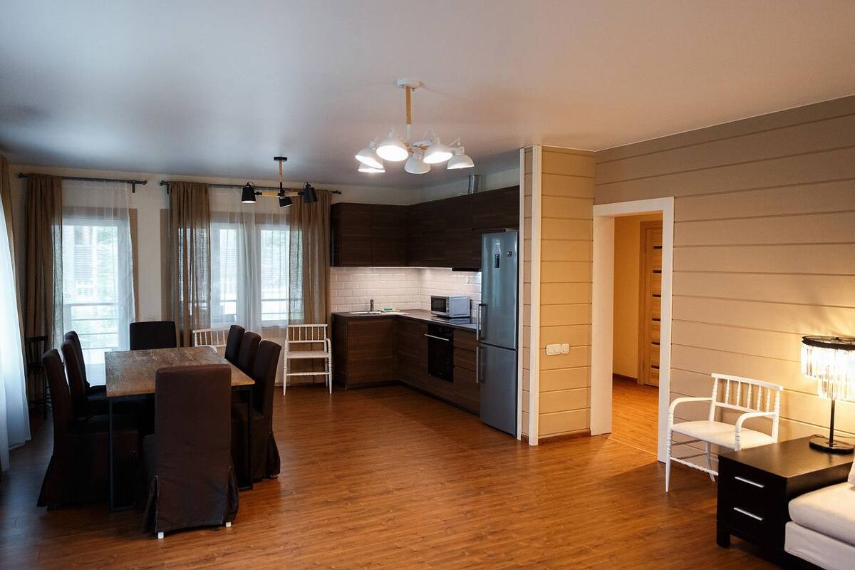 Cottage "Imperial Premium", 4 bedrooms | Living area | Flat-screen TV