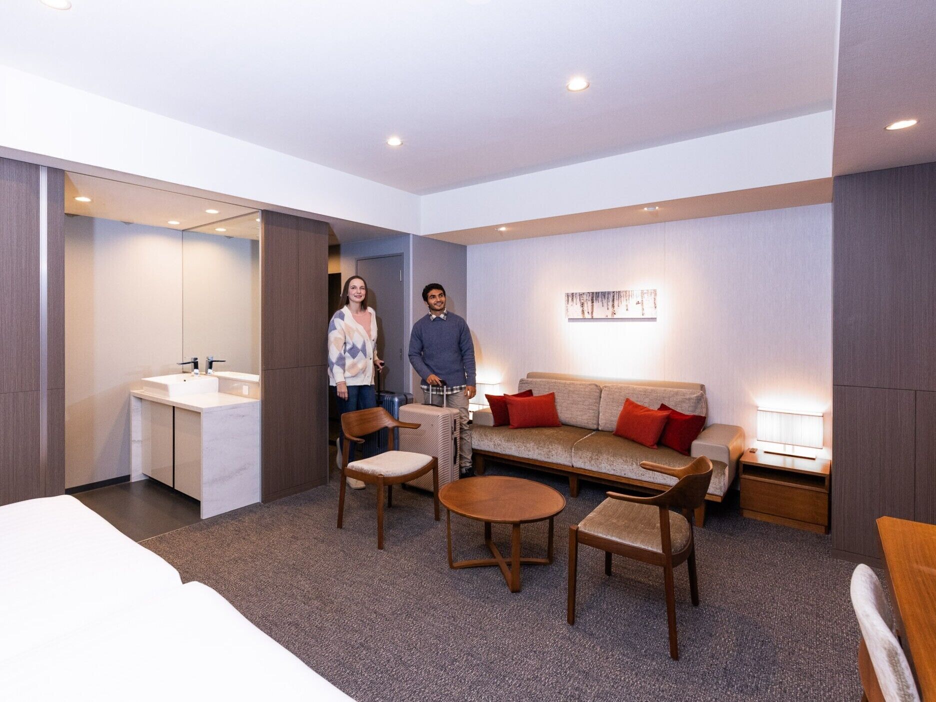 Premier kamer, niet-roken (Stay, for 2 Guests) | Een kluis op de kamer, een bureau, verduisterende gordijnen, gratis wifi