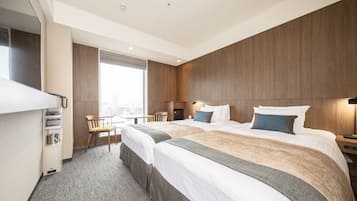 In-room safe, desk, blackout drapes, free WiFi