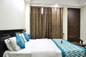 Deluxe Double or Twin Room, 1 Bedroom, Accessible | 1 bedroom, desk, free WiFi, bed sheets - Hotel Kundan Palace (New Delhi)