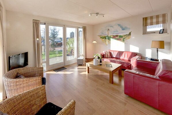 Bungalow, 3 Bedrooms (Larix) | Living room