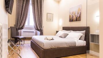 Kalis bunyi, seterika/papan seterika, Wi-fi percuma, cadar katil