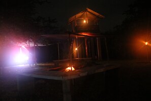 Classic Tent, 2 Twin Beds, Garden View, Garden Area | Terrace/patio - Dev's Campground (Wellawaya)