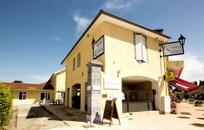 Front of property - Le Réverbère - La Cuisinerie - L'Hôtellerie (Vic-en-Bigorre)