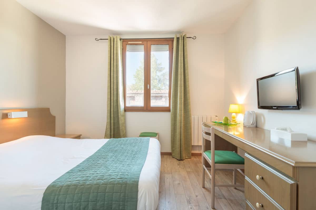 comfort double room | individually decorated, desk, blackout curtains, soundproofing