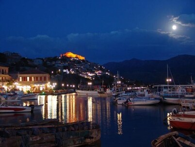 The Schoolmistress With the Golden Eyes