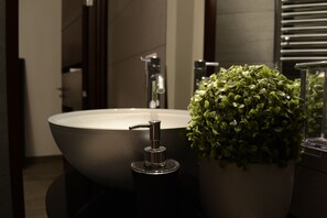 Comfort Double or Twin Room, Balcony | Bathroom sink - Let's Go To Rome (Rome)