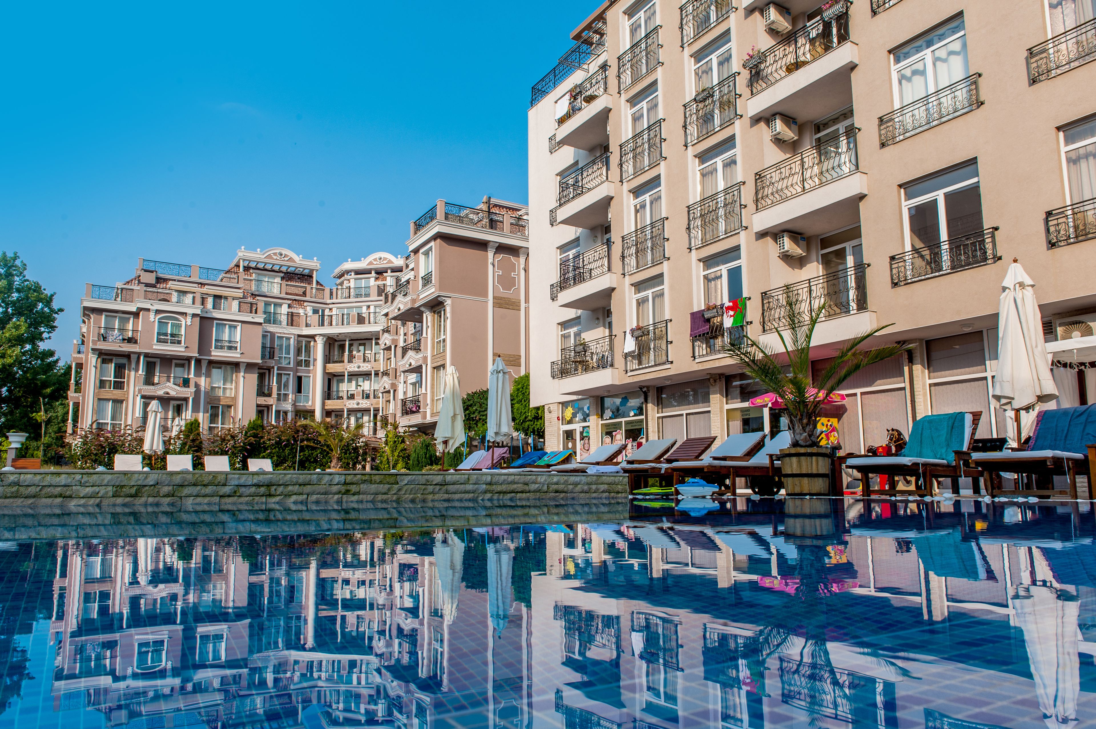 Foto - Dawn Park Complex