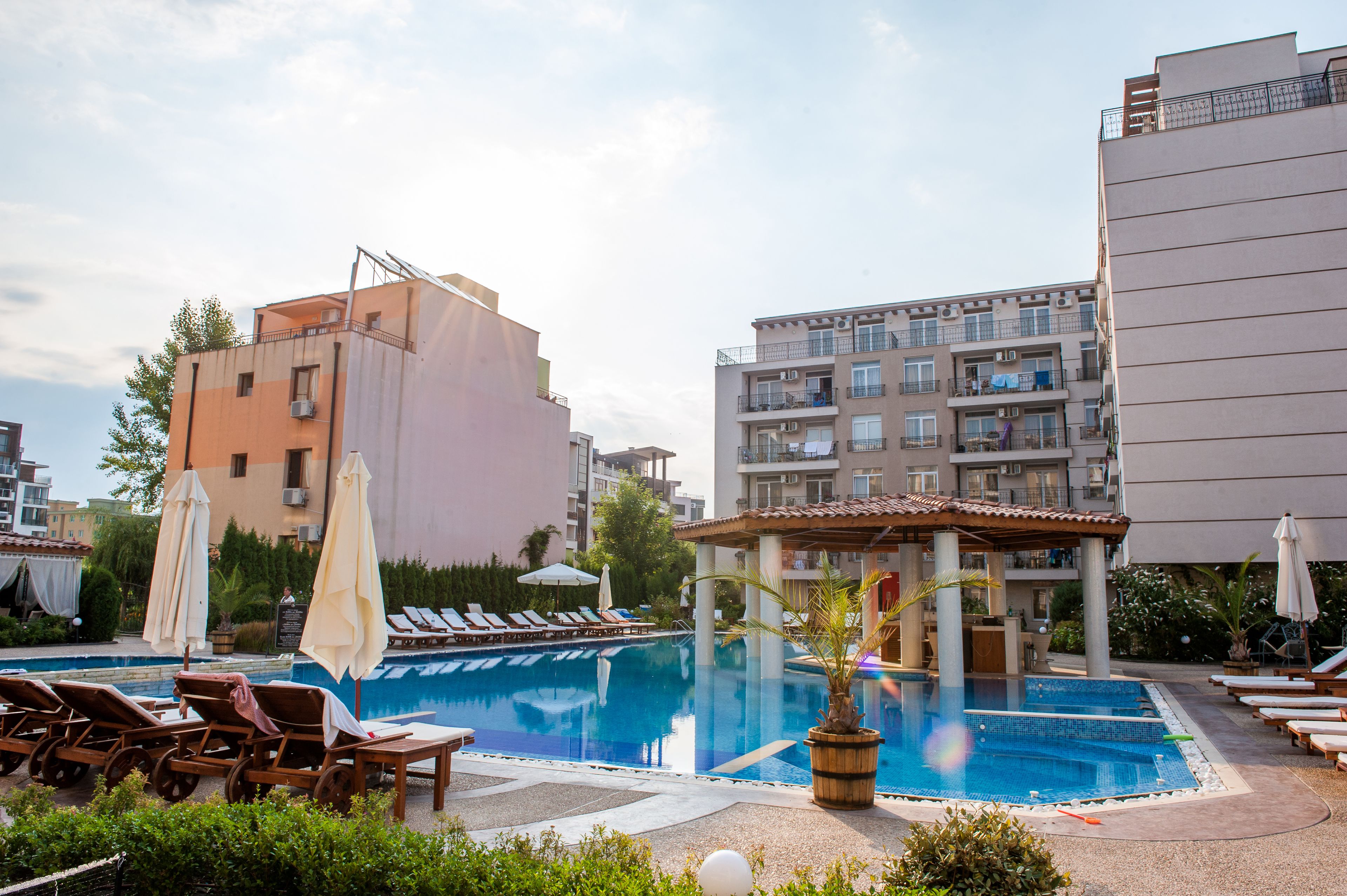 Foto - Dawn Park Complex