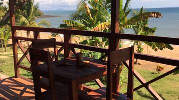 Bungalow Classique, vue plage, en front de plage | Terrasse/Patio