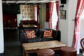 Restaurant - The Galleon Inn (Exeter)