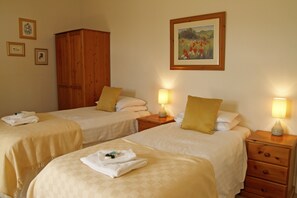 Classic Quadruple Room, Ensuite, Sea View (Family room) - The Galleon Inn (Exeter)