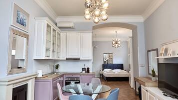 Appartamento Deluxe | Copriletto in piuma, materassi in memory foam, insonorizzazione