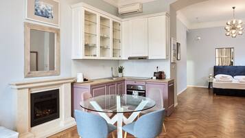 Deluxe Apartment (Ilica 82) | Desk, free WiFi, bed sheets
