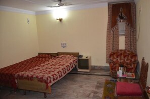 Standard Double Room with Fan | Rollaway beds, free WiFi - Rainbow Guest House (Gaya)