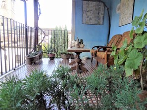 Habitación triple Confort, varias camas, no fumadores | Vistas a la montaña