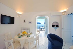 Apartment, 2 Schlafzimmer | Essbereich im Zimmer