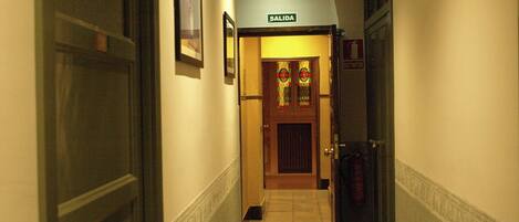 Pintu masuk interior
