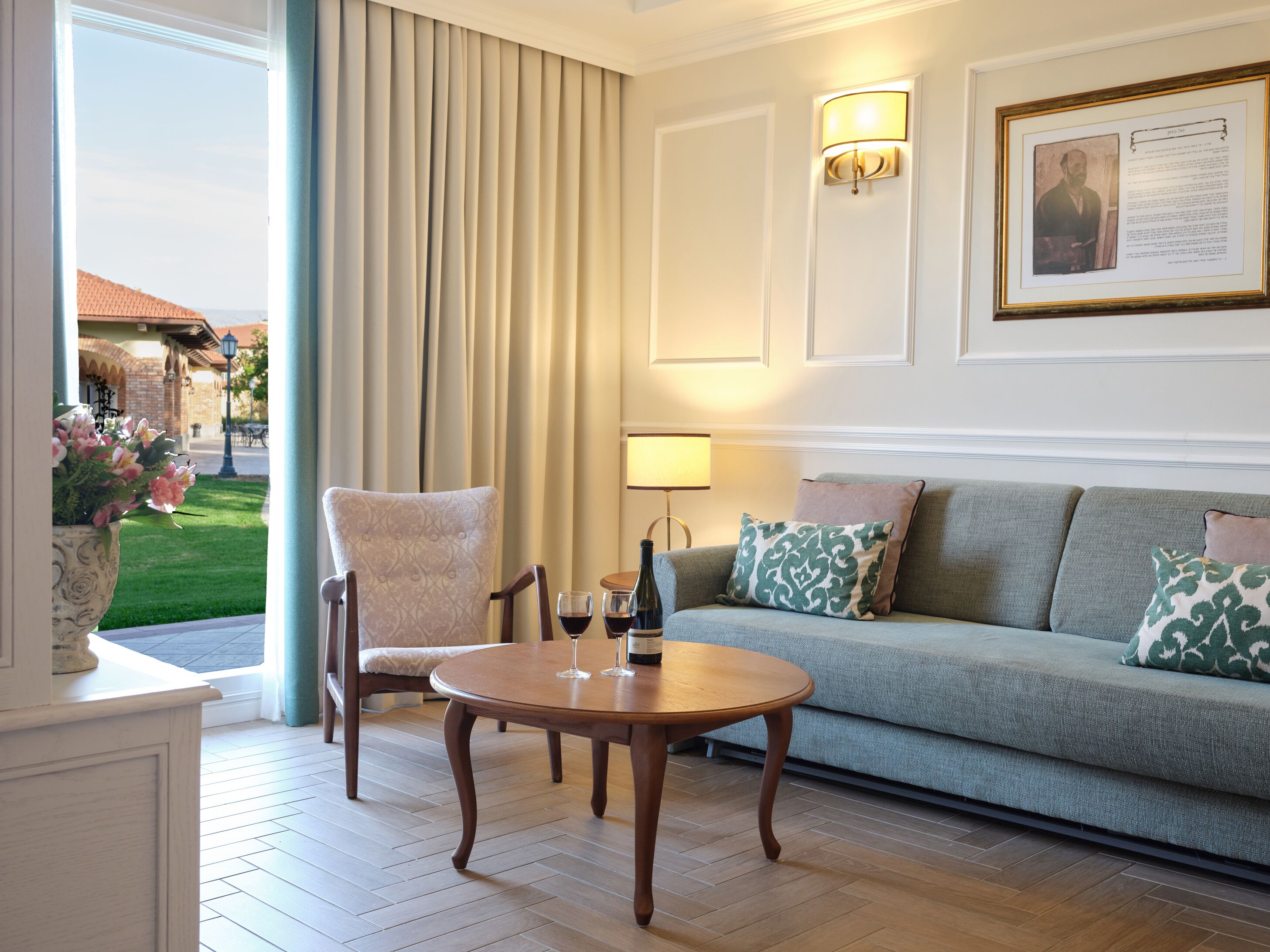 suite | living area | 38-inch tv with cable channels