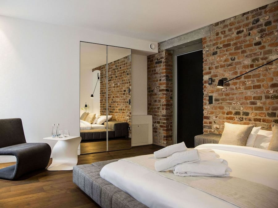 Premium bedding, minibar, in-room safe, soundproofing