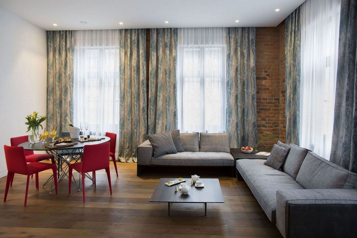 Suite, 1 Bedroom, 2 Bathrooms | Premium bedding, minibar, in-room safe, soundproofing