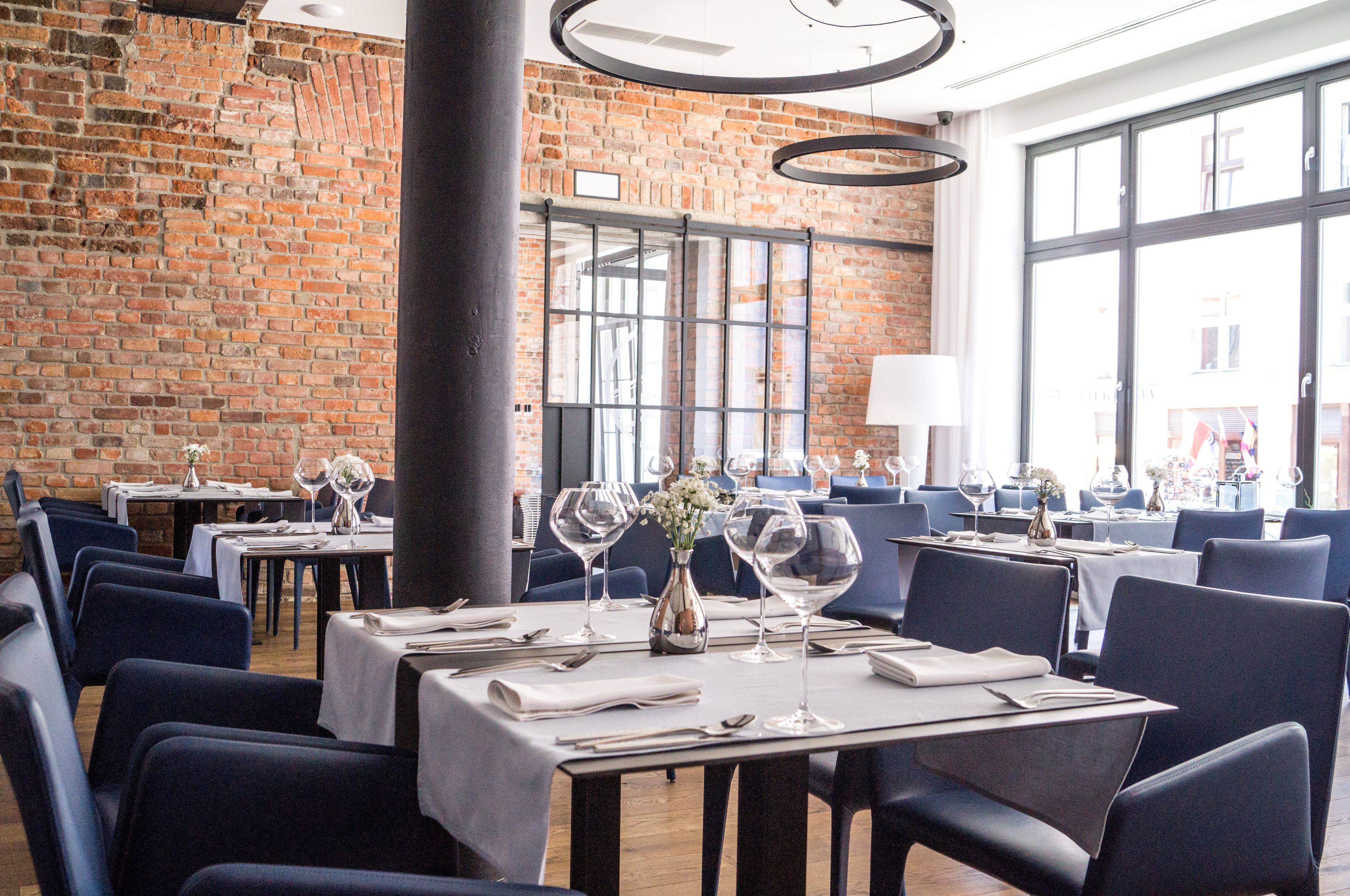 lunch and dinner served, local and international cuisine