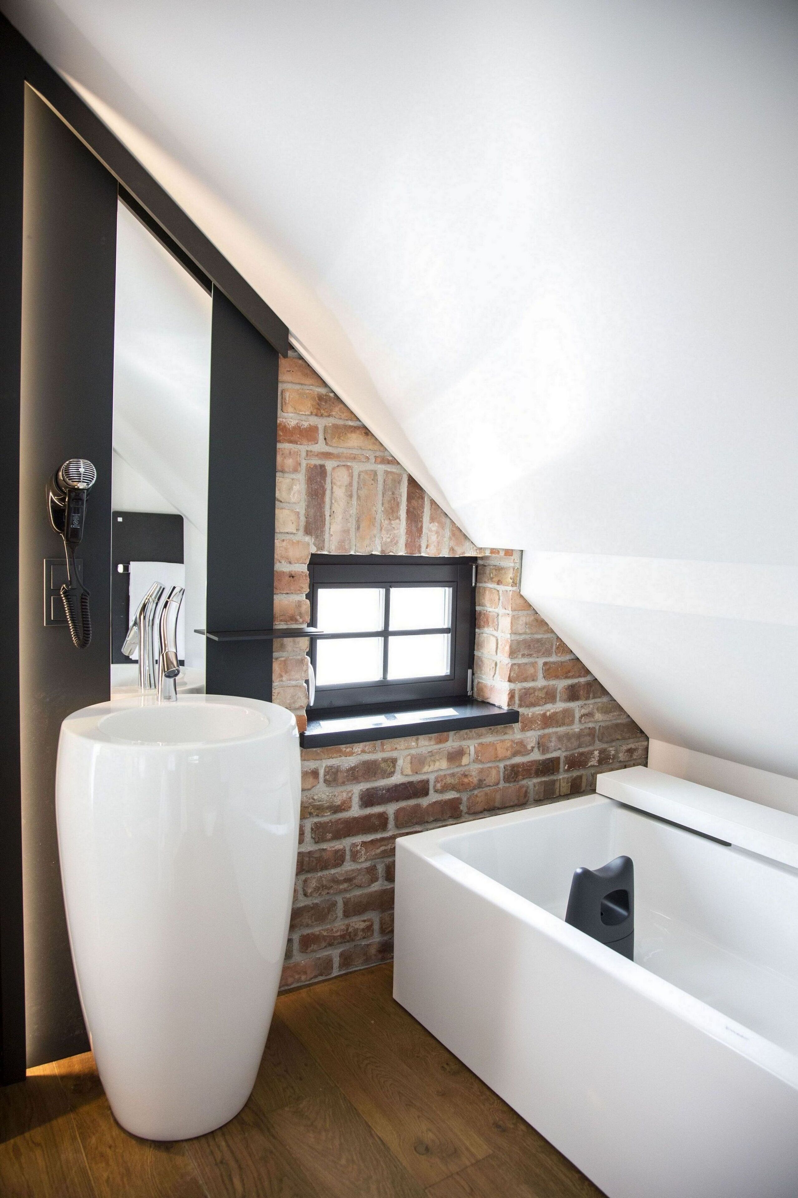 premium double room, 1 queen bed, bathtub | bathroom | shower, free toiletries, hair dryer, bathrobes