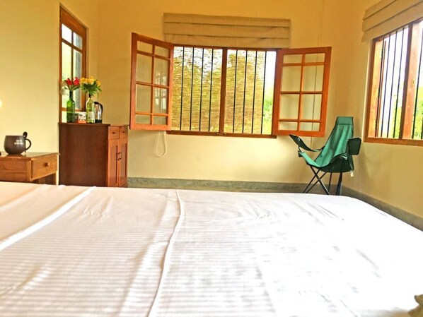 Grand Double Room, 1 Bedroom, Private Bathroom, Lake View