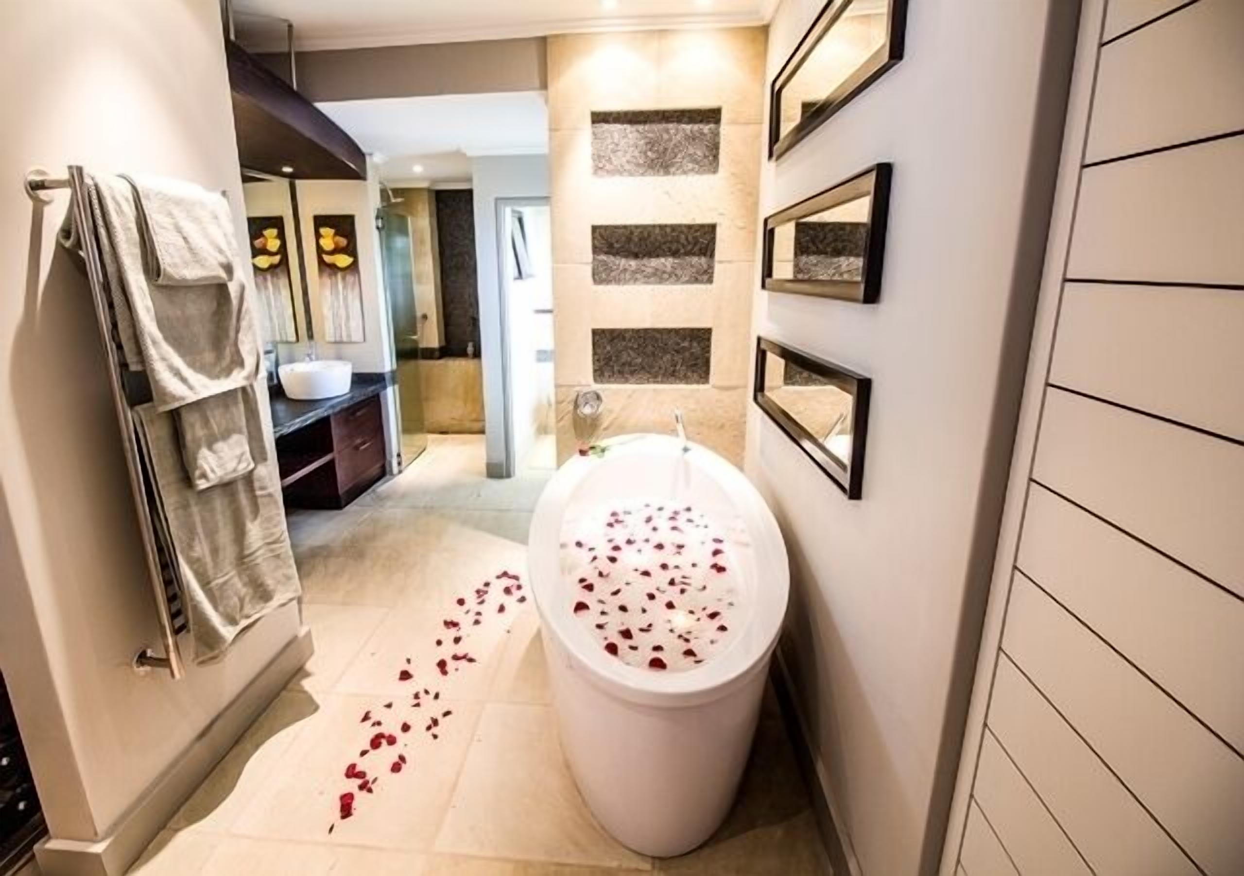 0B | Deep-soaking bathtub