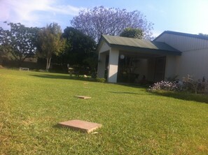 Property grounds - Sherwood Guest House (Sherwood)