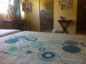 TV - Sherwood Guest House (Sherwood)